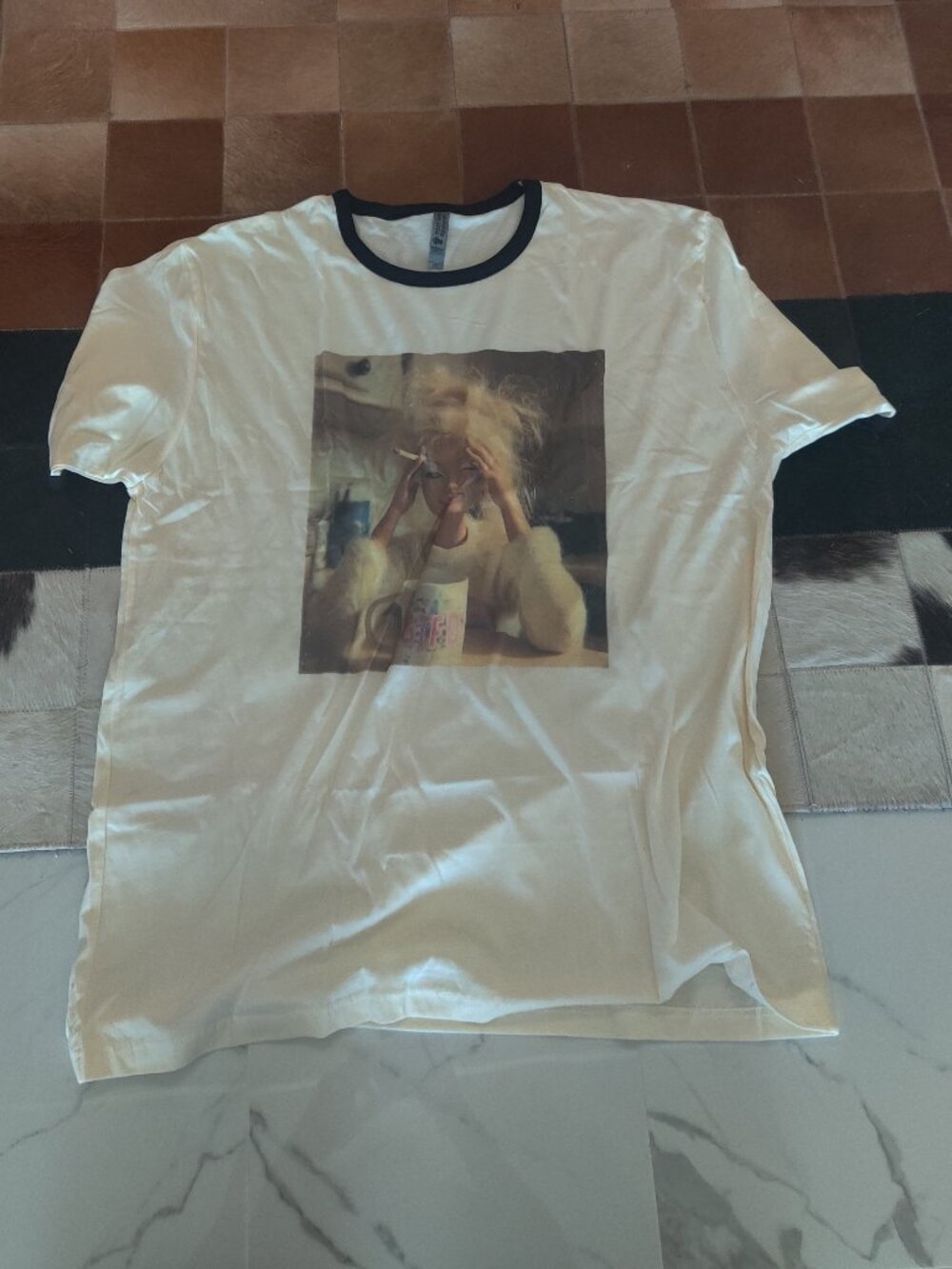 Unique Vintage Dollface tee size 3xl New
